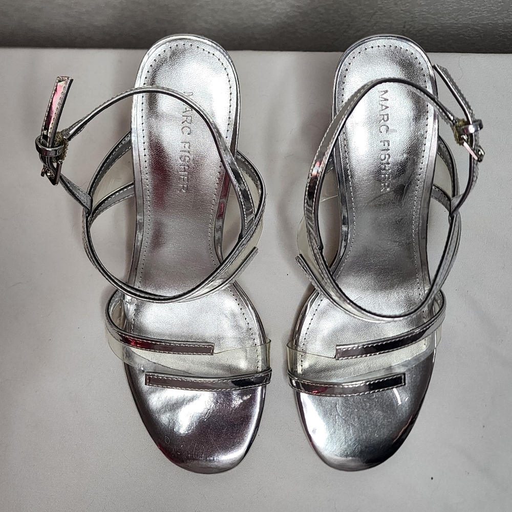Marc Fisher Metallic Silver Acylic Sandals With Transparent Heel Size 6.5US - Picture 3 of 13